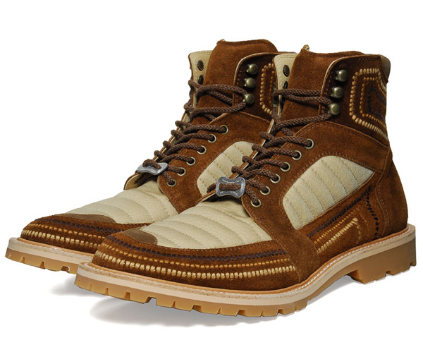 White Mountaineering Norgay Embroidered Mountain Boots | Lost In A